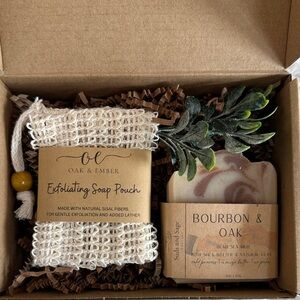 Exfoliating Soap Pouch and Bourbon & Oak Soap Gift Set